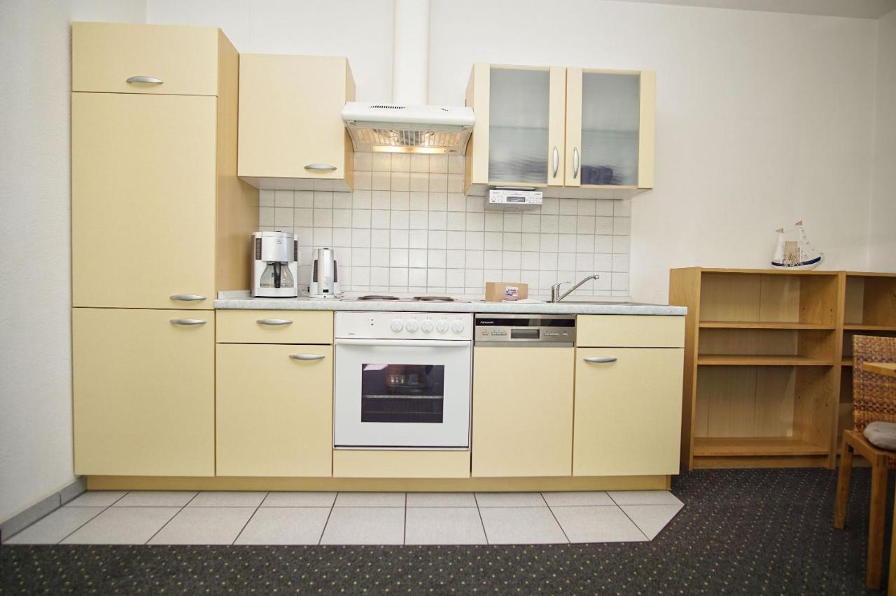 Nah Am Meer, Ruhige Lage, Gratis Nutzung Vom Ahoi Erlebnisbad Und Sauna In Sellin - Haus Inselblick Fewo 02 奥斯特巴德·哥伦 外观 照片